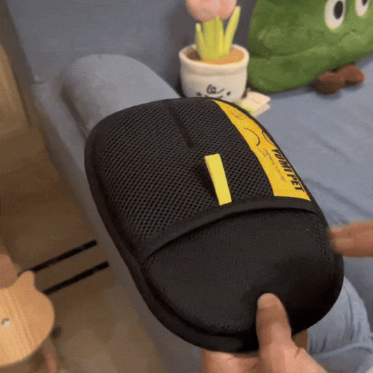 Pet Hair Removal Glove for Cats and Dogs - Electrostatic Pet Hair Remover Glove | The Magic Brush